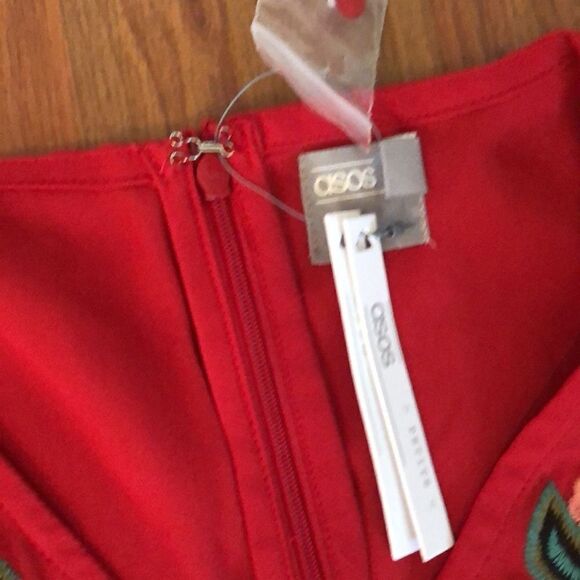 NWT ASOS Red embroidered V-neck dress with open sleeves size 4 - Picture 2 of 7